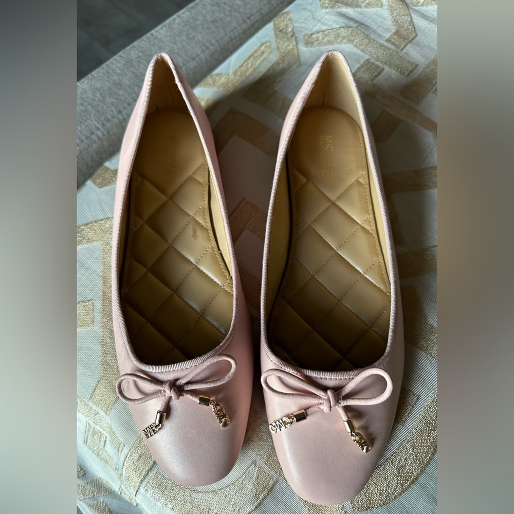 MK women’s flats